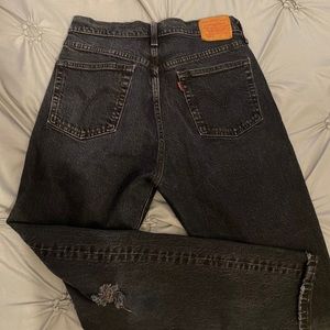 black Levi’s jeans